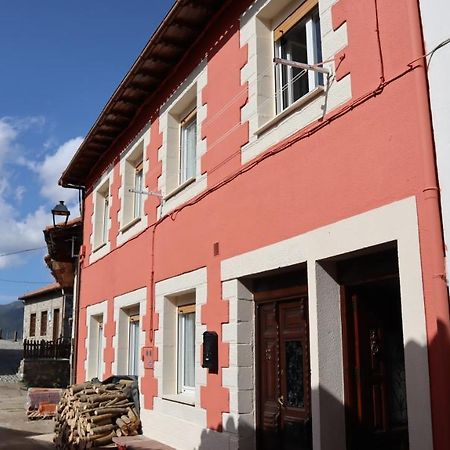 Casa Rural Cares Santa Maria de Valdeon Exterior foto
