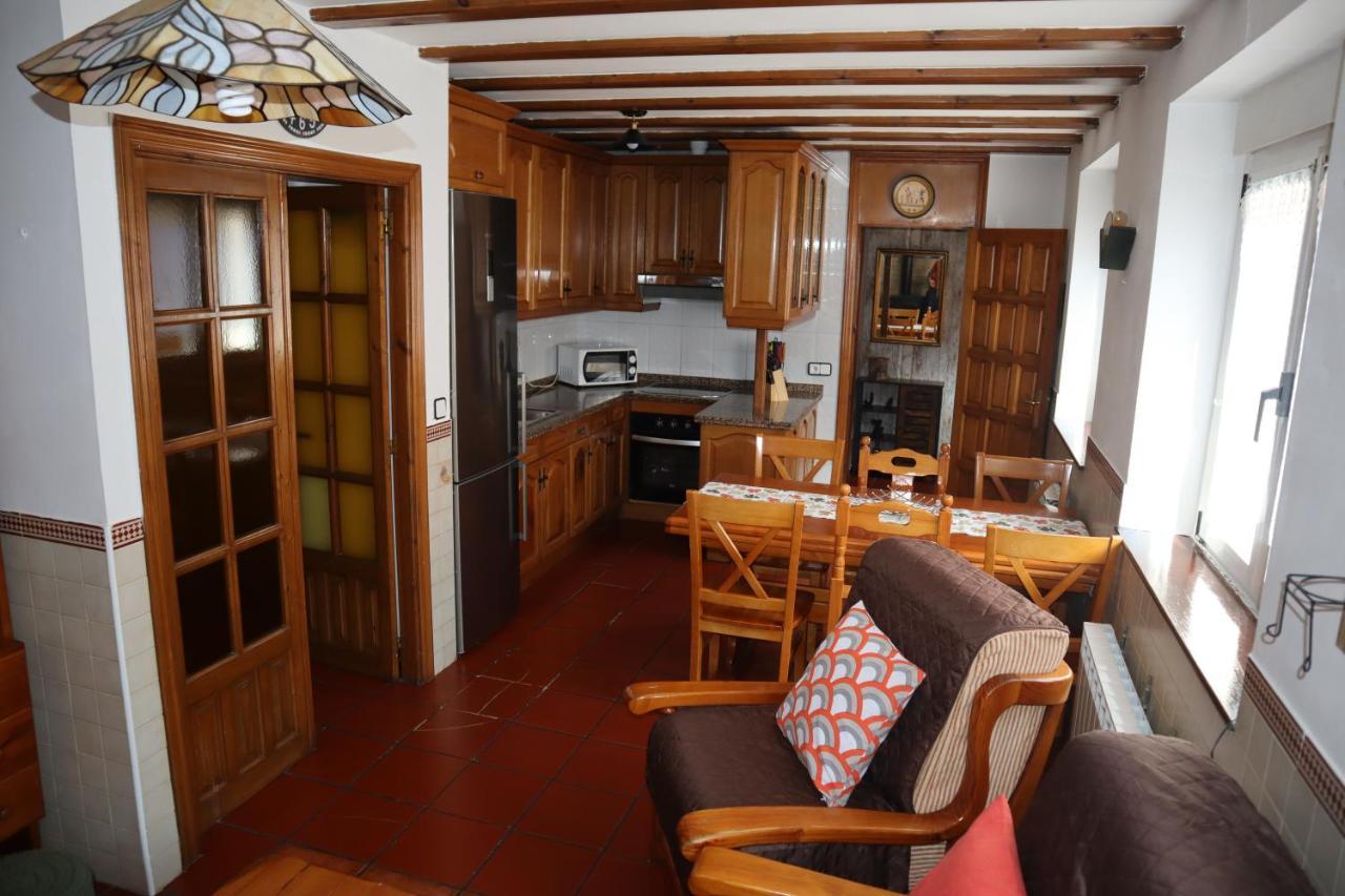 Casa Rural Cares Santa Maria de Valdeon Exterior foto